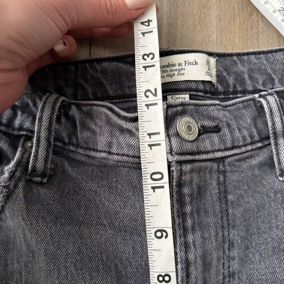 Abercrombie & Fitch The '90s Straight Ultra High Rise with split hem black - Picture 6 of 9